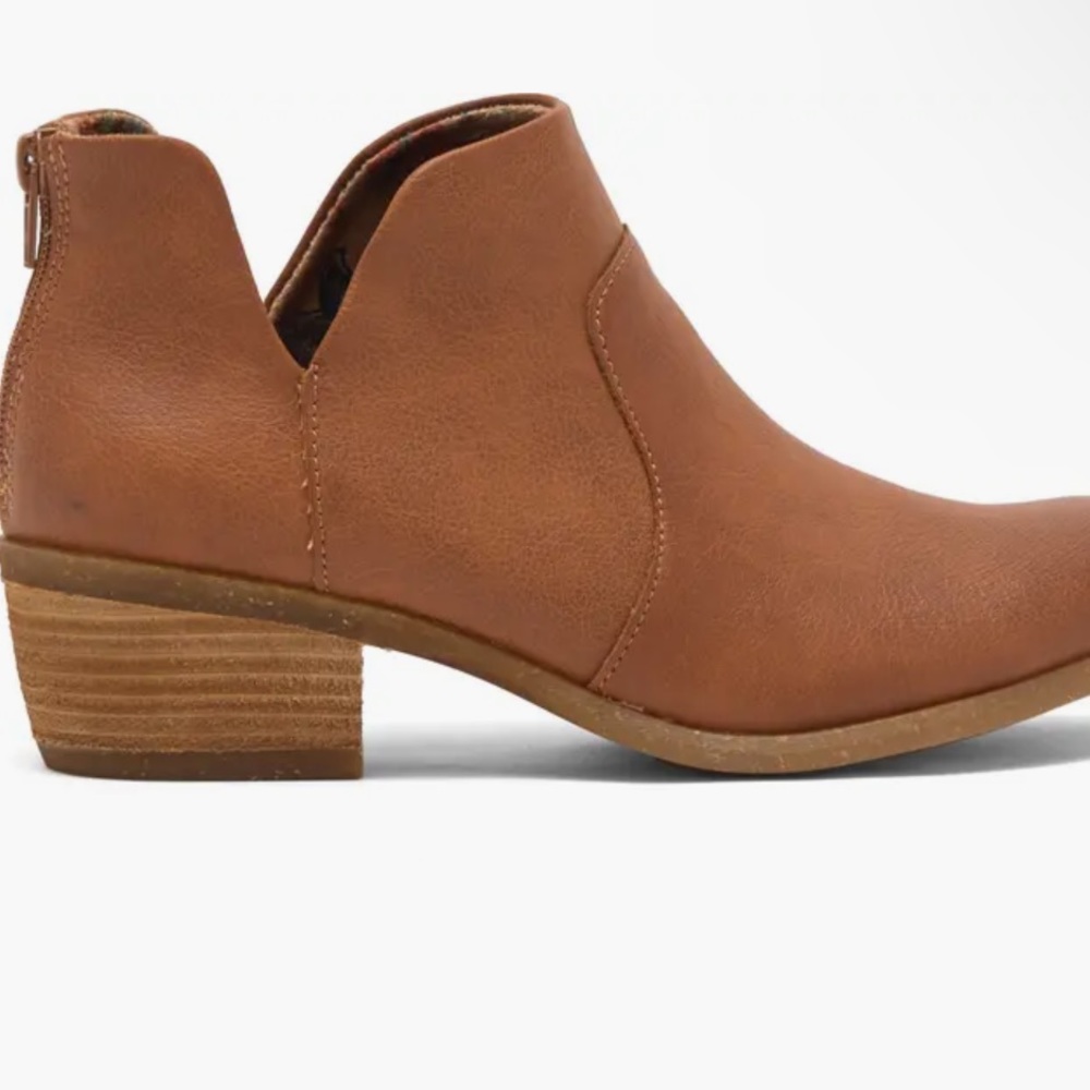 B O C By Born B 0 C By Born Lucy Notched Topline Block Heel Bootie Tan, Size 8 View 3
